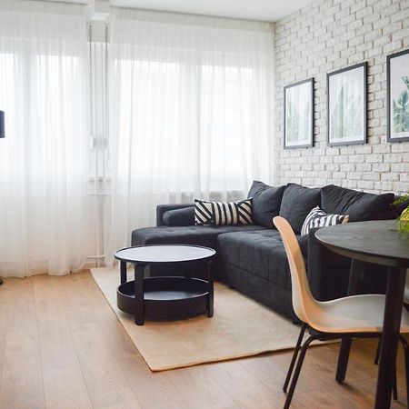 The Black & White Oasis Belgrado Exterior foto